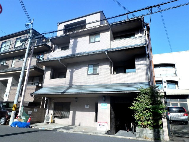ヴィヨーム京都御所東の外観