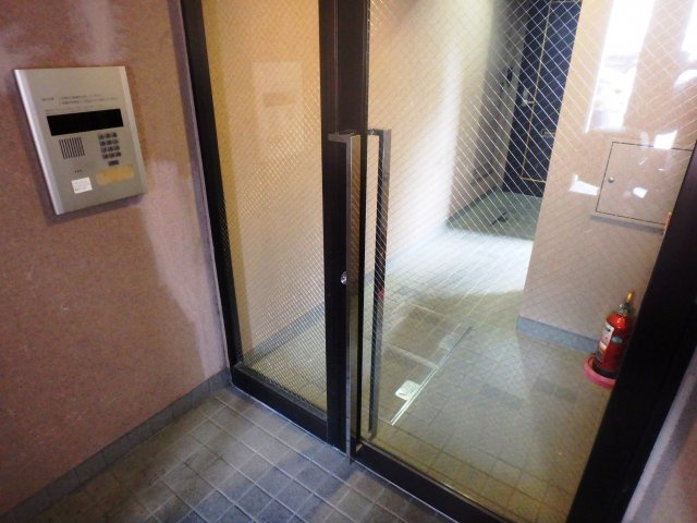 ヴィヨーム京都御所東のエントランス