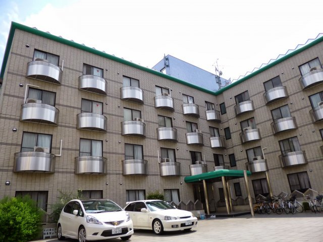 サンシティアビタシオン鴨川の外観