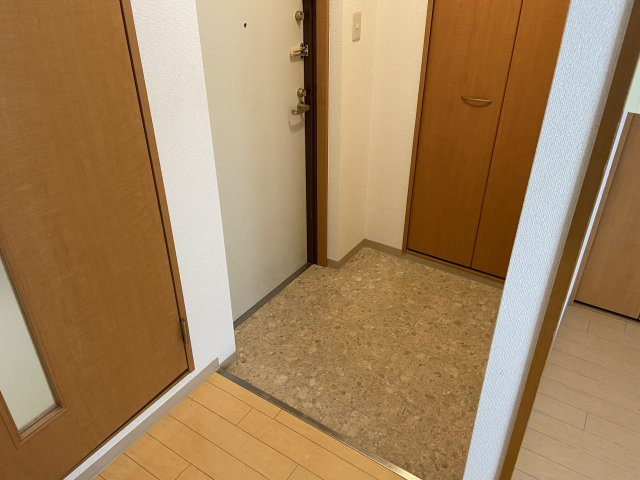 カリヨン出町の玄関