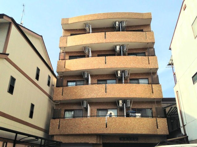 京卓ハイツの外観