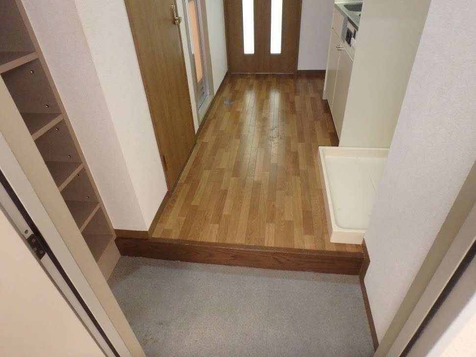 京卓ハイツの玄関