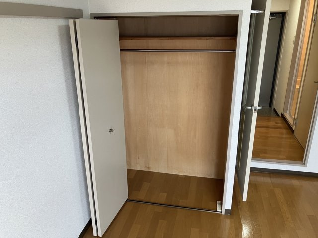 エムエフ御所北の収納