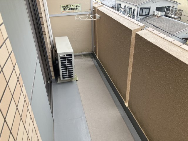 エムエフ御所北のバルコニー