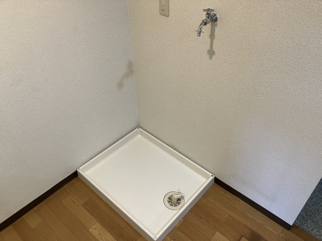 エムエフ御所北の設備|洗濯機置場