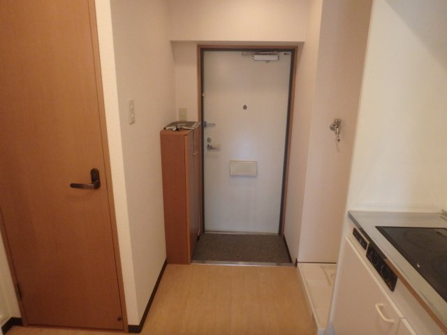 ハウスセゾン今出川河原町の玄関