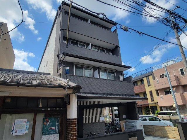 Ｇｌａｄｖｉｓ御所西