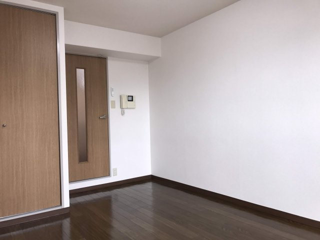 アッツ堀川の洋室