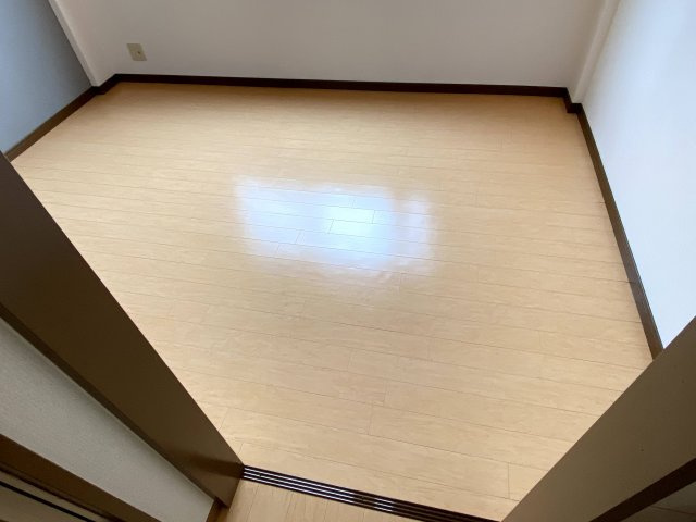 プチ．パレの洋室