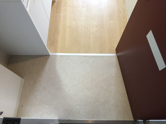 コスモリード京都今出川の玄関