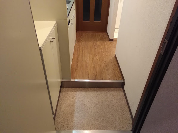 西陣パークハイツの玄関