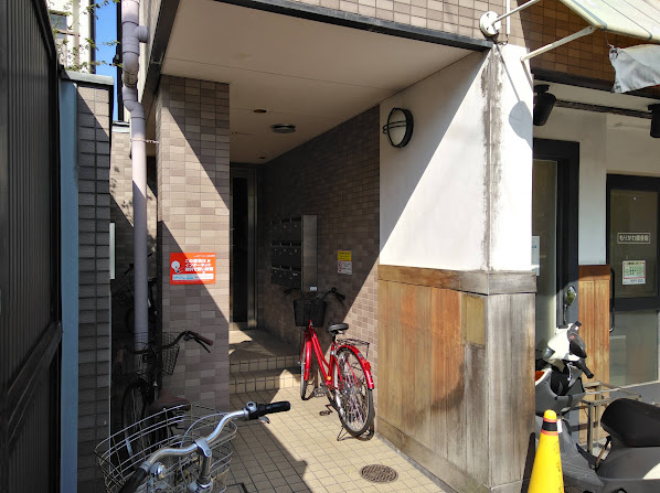 西陣パークハイツのエントランス