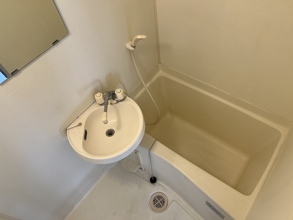 丸共ビルの浴室