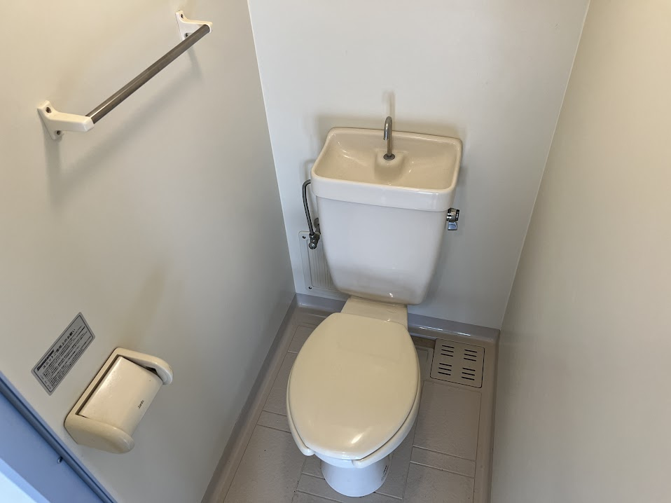 丸共ビルのトイレ