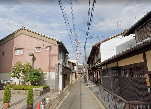 ペルベーネタカラの周辺