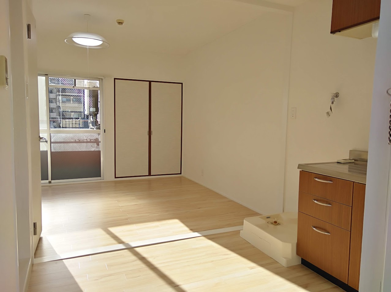 アーバンハイツ上長者町通の洋室