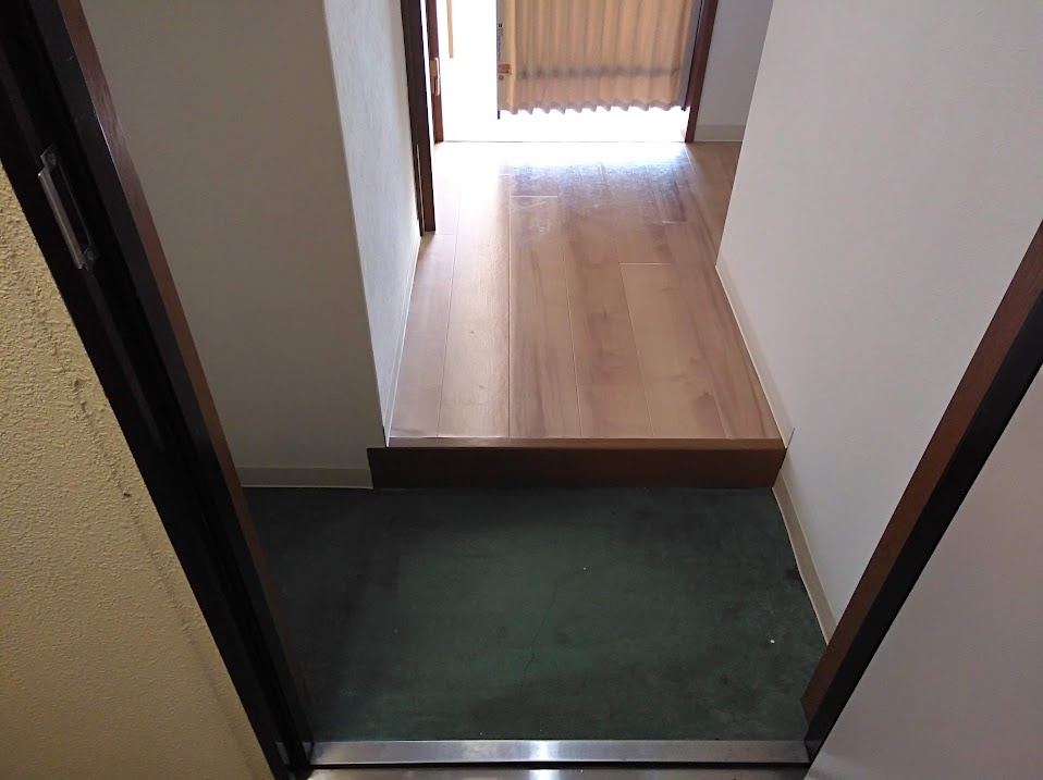 カーサセブンの玄関