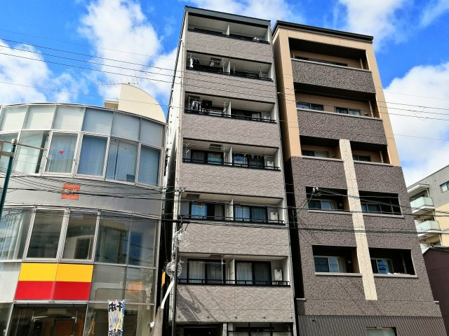 Gramercy千本通の外観