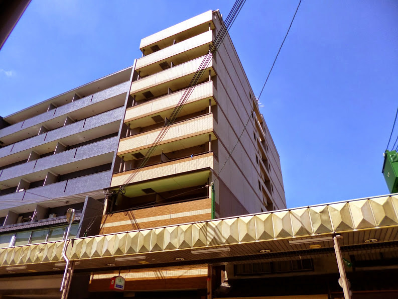 ハウスセゾン朱雀大路の外観