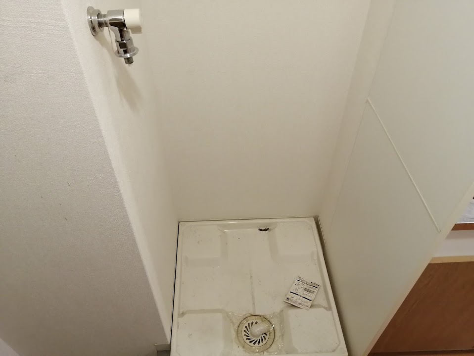ハウスセゾン朱雀大路の設備|洗濯機置場