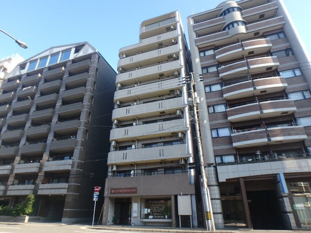 アルテハイム二条城の外観