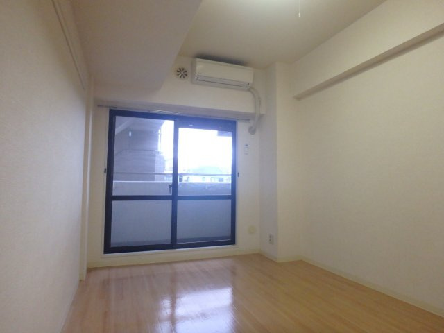 アルテハイム二条城の居間・リビング