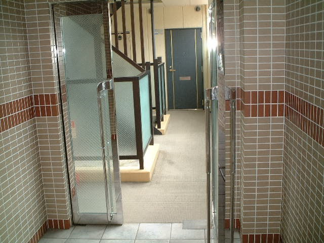 パインパレス黒門のロビー