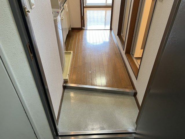 パープルクラウドⅠの玄関