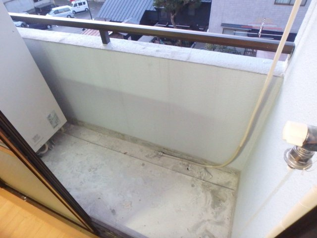 ロイヤルハイツコトブキのバルコニー