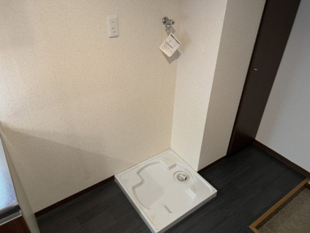 ウエスト一条の設備|洗濯機置場