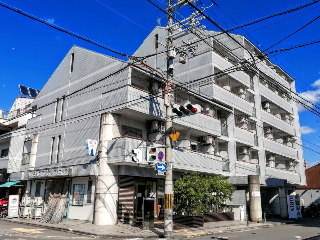 ヴィヴァーチェ智恵光院の外観