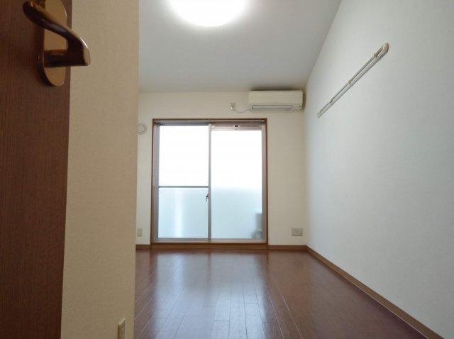 クローバーコートの居間・リビング