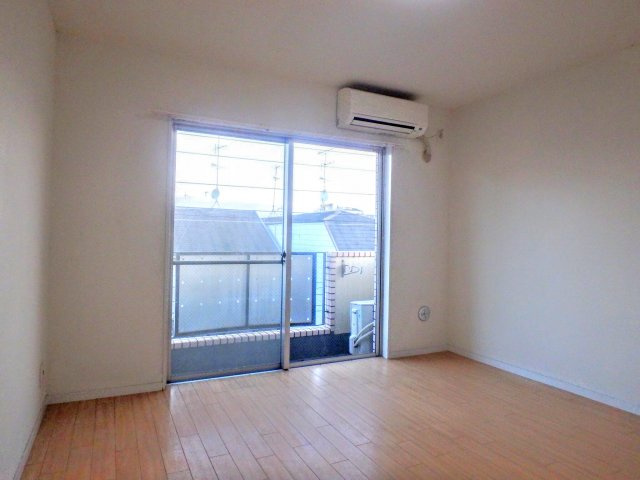 第29長栄グラン・ビュー下長者の洋室