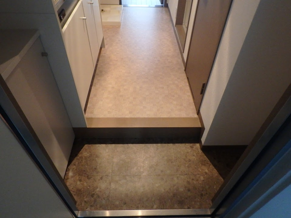 第4マインたなべの玄関