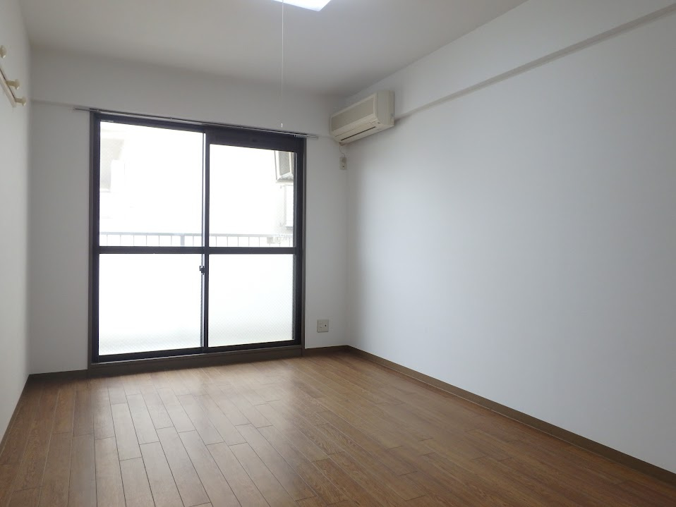 第4マインたなべの洋室