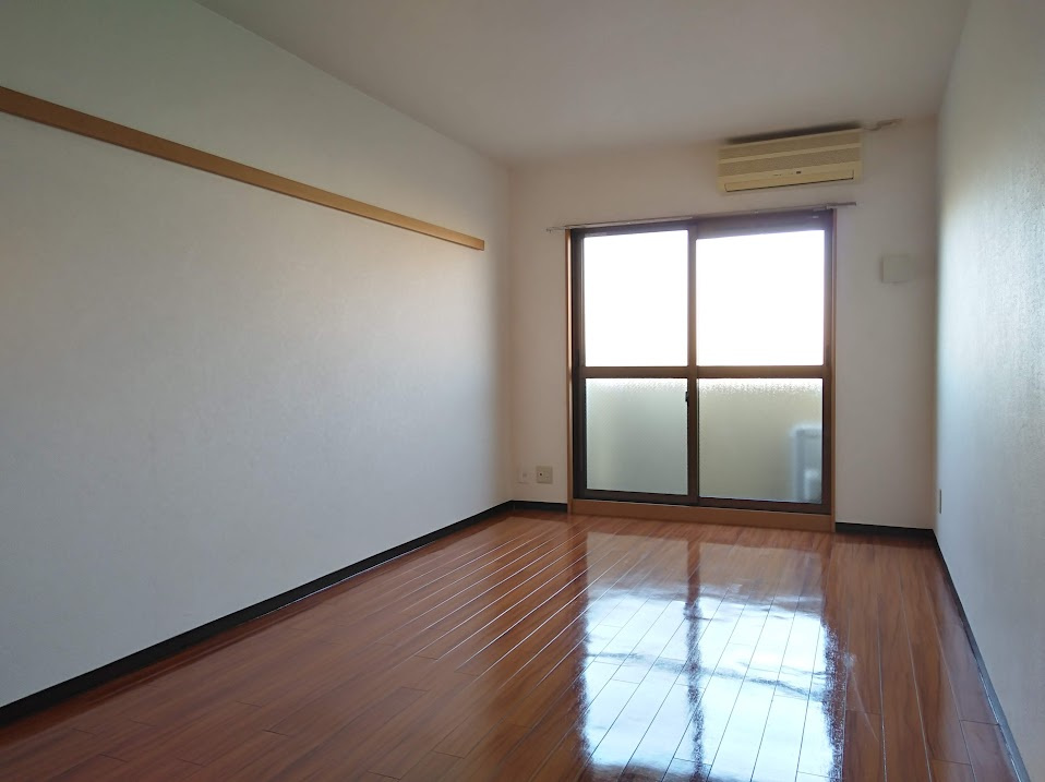 Calme五条の洋室