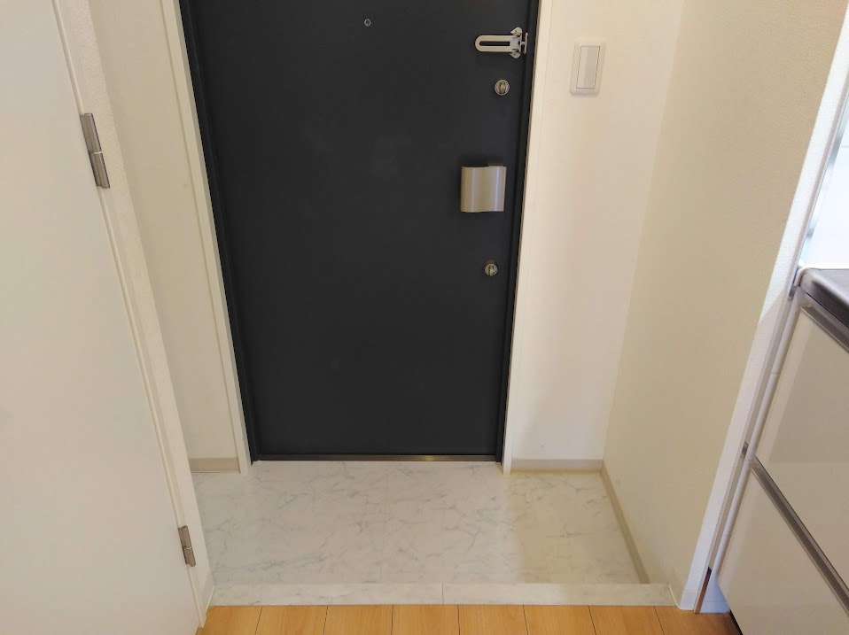 プラネシア京阪出町柳の玄関