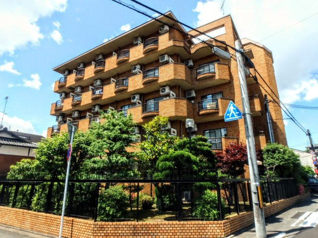 賀茂女子学生会館の外観