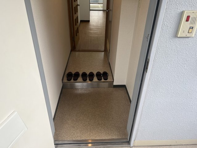 ソレイユ北山の玄関