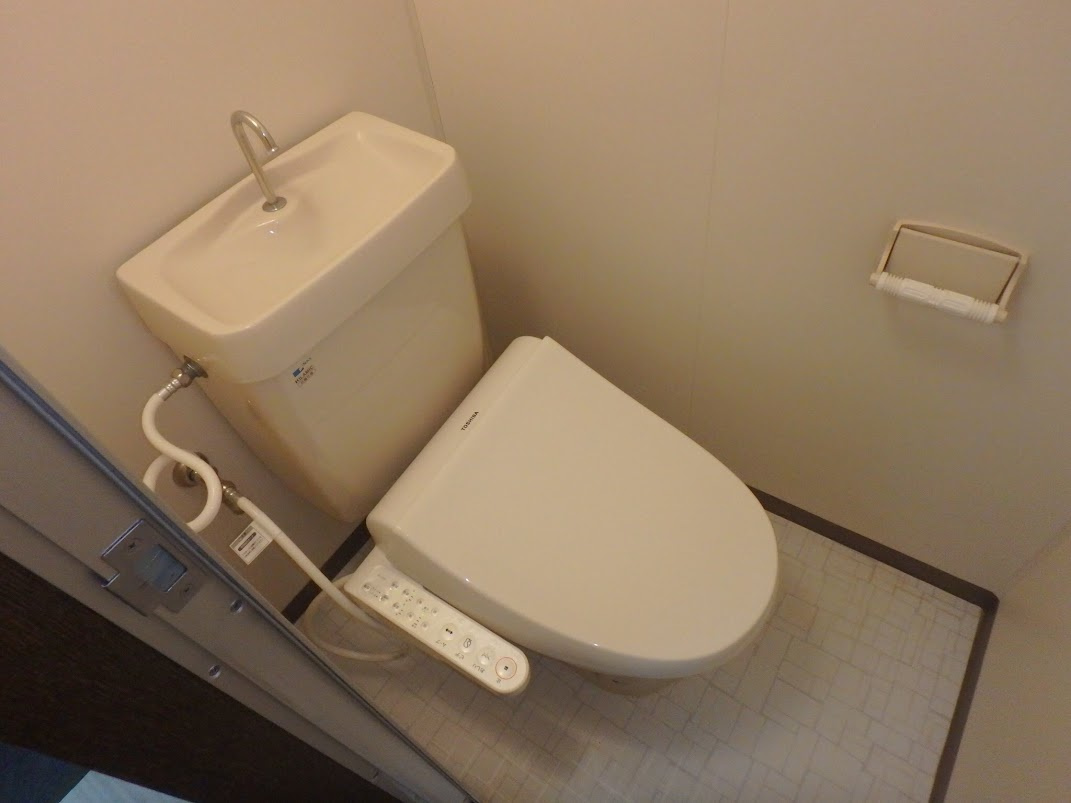 ヴィラ東海16号のトイレ