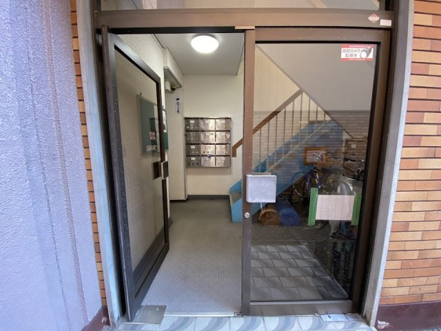 プティメゾン西陣のエントランス