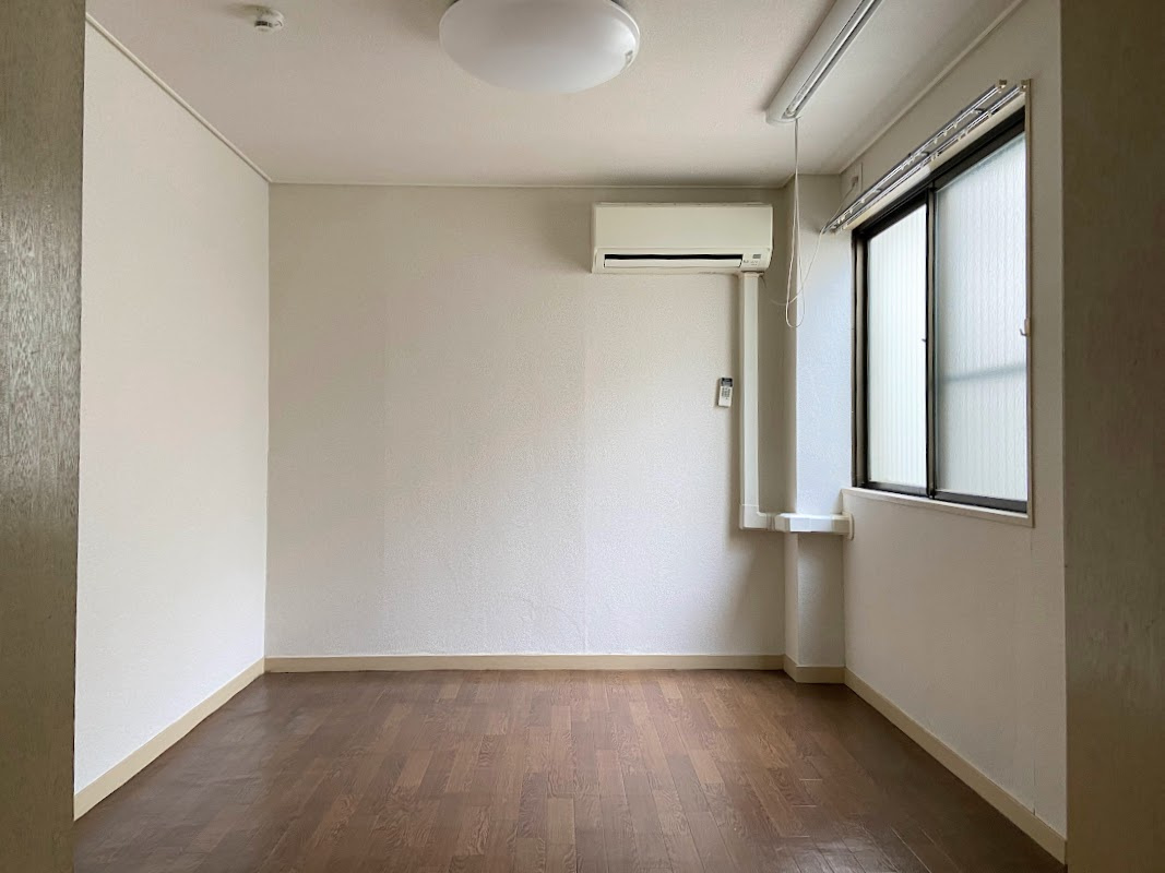 プティメゾン西陣の洋室