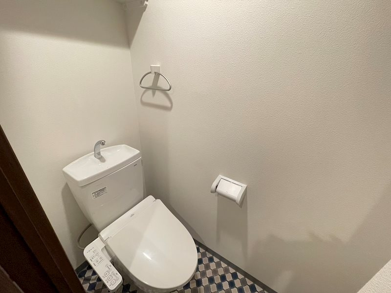 attrice東堀川のトイレ