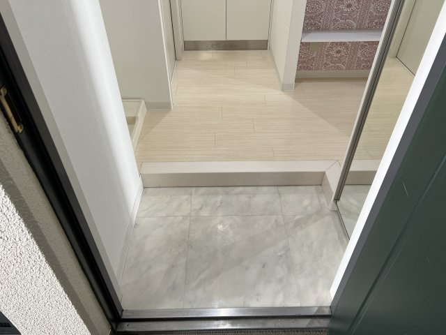 ライオンズマンション西陣南の玄関