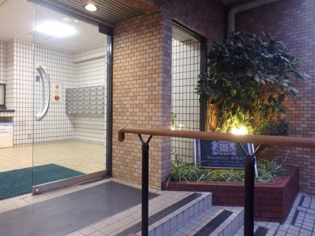 ライオンズマンション西陣南のエントランス