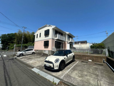 【駐車場】 | ベルコート | いつでも目の届く敷地内に駐車場があります♪お車をお持ちのファミリーさんにオススメです☆