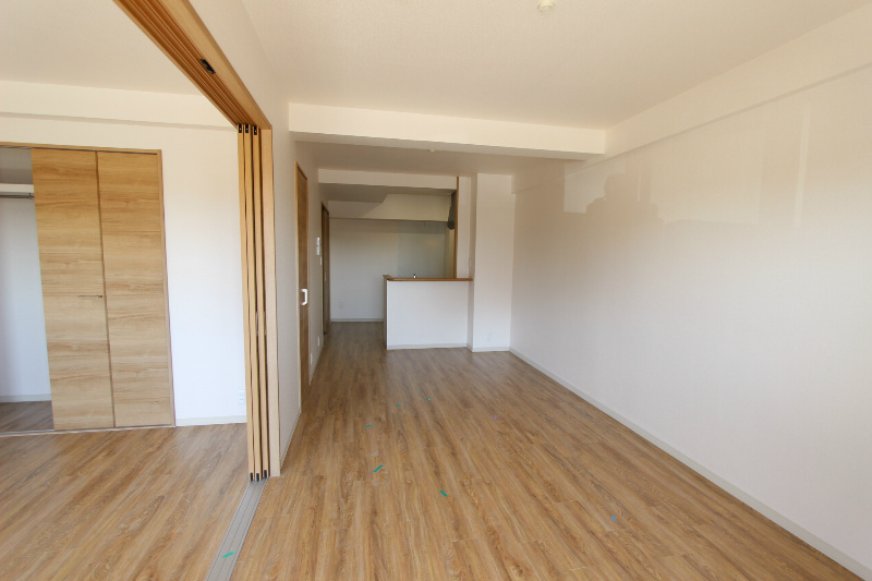 エルフィン昭和橋通の居間・リビング