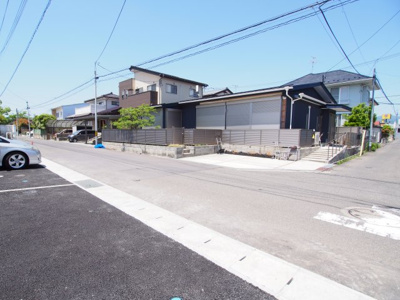 【前面道路含む現地写真】 | Cradle garden　福島市北沢又第8　２号棟 | お休みの日は、家族でお出かけしてみては♪
