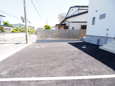 【駐車場】 | Cradle garden　福島市北沢又第8　２号棟 | 出し入れしやすい駐車場です♪