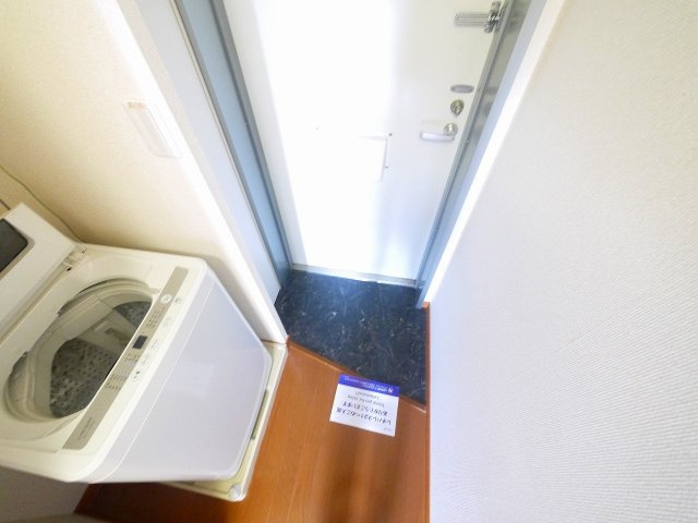 レオパレス相楽の玄関|シンプルで使いやすい玄関です